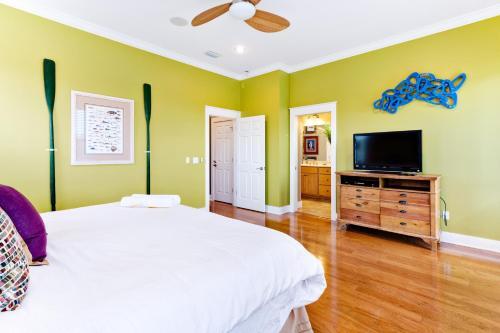 4 Bed 3 Bath Vacation Home In Seagrove, Fl