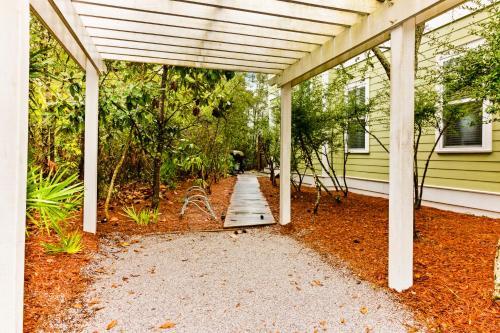 4 Bed 3 Bath Vacation Home In Seagrove, Fl