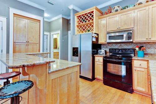 4 Bed 3 Bath Vacation Home In Seagrove, Fl