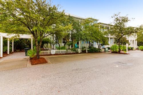 4 Bed 3 Bath Vacation Home In Seagrove, Fl