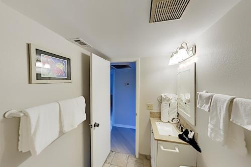 Apartamento Remodeled Gulf Getaway - Pool, Spa - Steps To Sand Condo