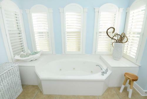 Apartamento Summerwinds With Ocean Views, Beach & Pool Condo