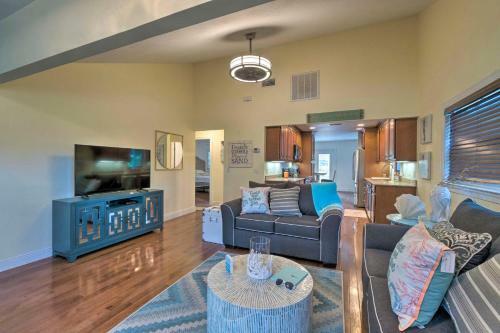 Bright Sarasota Bungalow 5 Mi To Siesta Beach