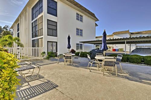 Apartamento Updated Condo With Patio, 5min Walk To Crescent Beach
