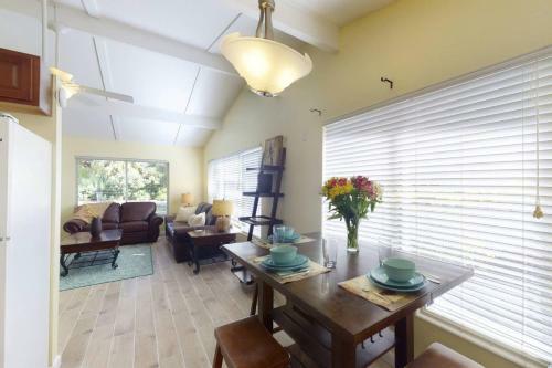 Peacock Bungalow - Left