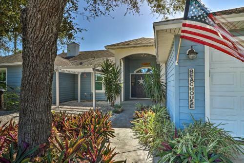 Pet-friendly Vero Beach House - 300ft To Pvt Beach