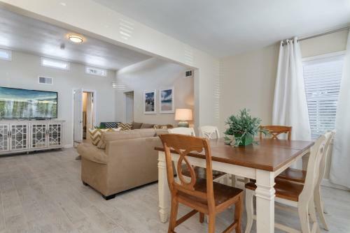 Buttonwood Cottage