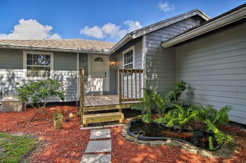 Stuart Home With Screened Porch About 9 Mi To Beach!