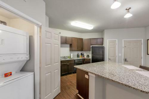 Apartamento Spacious 2br In Tallahassee With Pool And Gym