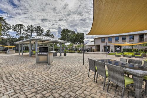 Tampa Townhome With Pool Near Top Attractions!