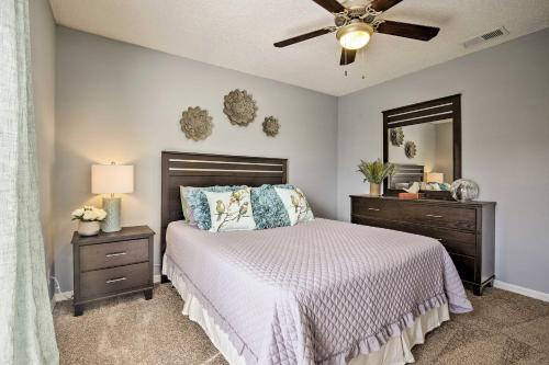 Tampa Townhome With Pool Near Top Attractions!