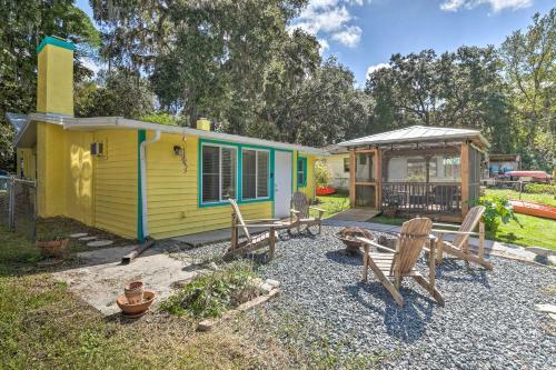 Bright And Fun Canalfront Bungalow With Kayaks And Canoe