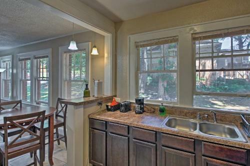 Spacious Townhouse 10 Mins To Downtown Atlanta!