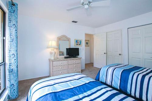 Tropical Private Condo On Sanibel's Quiet West End - Blind Pass B207