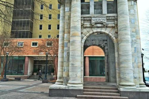 Apartamento P/1/16n Downtown! Private Balcony! 24 Concierge!