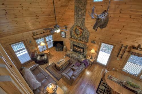 Moose Crossing Lodge