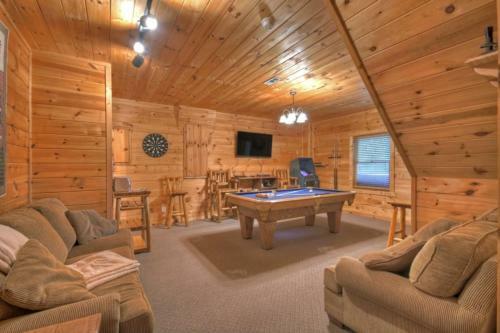 Moose Crossing Lodge