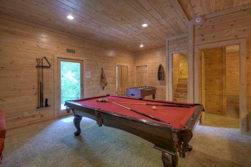 Sugar Creek Retreat- Quaint Cabin In Blue Ridge
