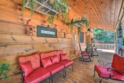 Blue Ridge Cabin With Decks Less Than 6 Mi To Vineyard!