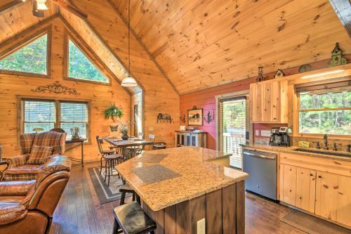 Blue Ridge Cabin With Decks Less Than 6 Mi To Vineyard!
