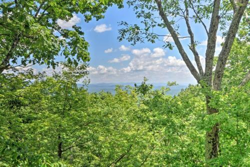 Big Canoe Home With Mtn Views, Pool And Lake Access!