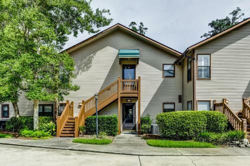 Harbour Oaks #403