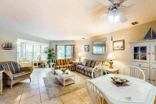 Harbour Oaks #403