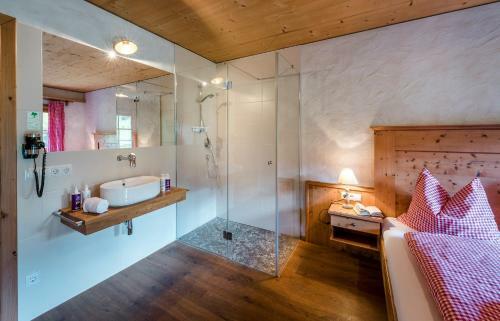Hotel Almdorf Almlust