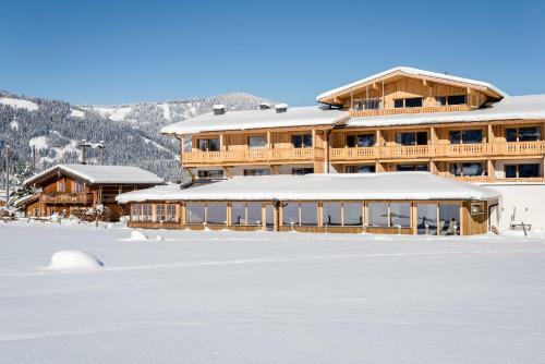 Hotel Almdorf Almlust