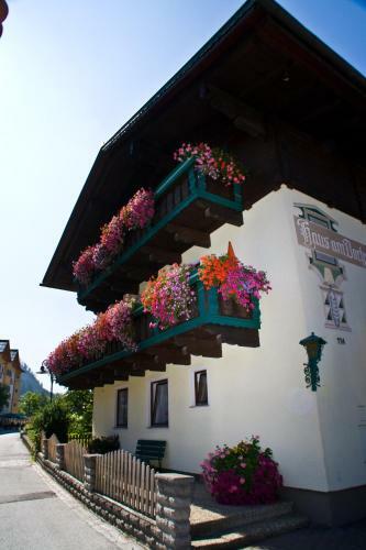 Hostal Pension Haus Am Dorfplatz