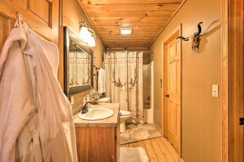 Luxe Fightingtown Creek Cabin 2 King Suites And Spa