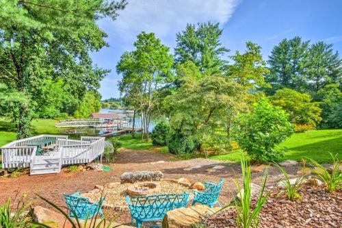 Luxury Lakefront Hiawassee Cottage With Boat Dock!