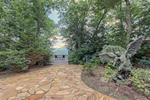 Le Petit Chateau Bliss