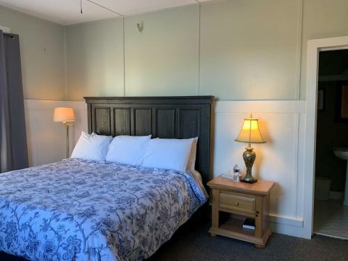 Hotel Woodbridge Inn