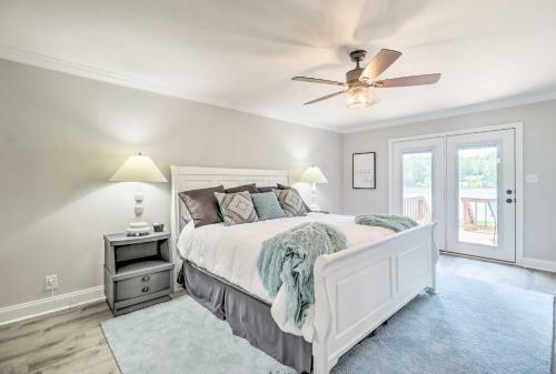 Waterfront Lake Sinclair Home With Boat Dock!