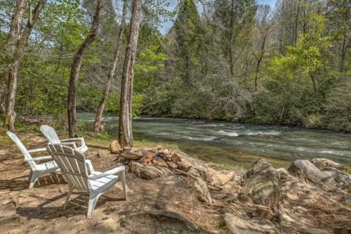 Falcons Nest By Escape To Blue Ridge