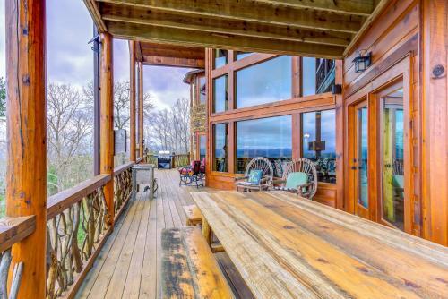 Cinnamon Bear Lodge