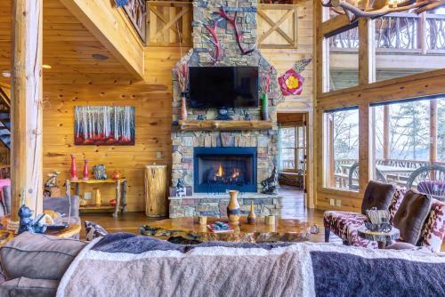 Cinnamon Bear Lodge