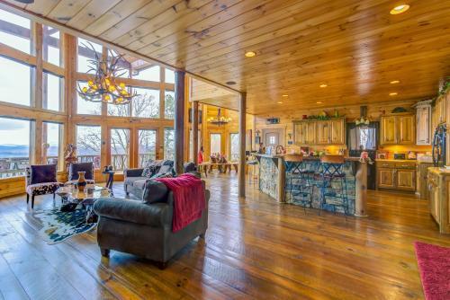Cinnamon Bear Lodge