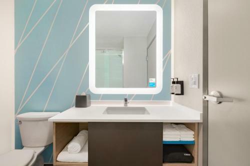 Avid Hotel Perry-national Fairground Area, An Ihg Hotel