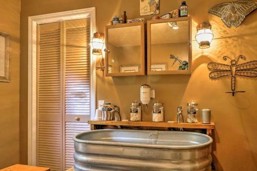 Cozy Pine Mountain Cabin With Screened Porch And Yard!