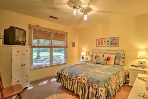 Cozy Pine Mountain Cabin With Screened Porch And Yard!