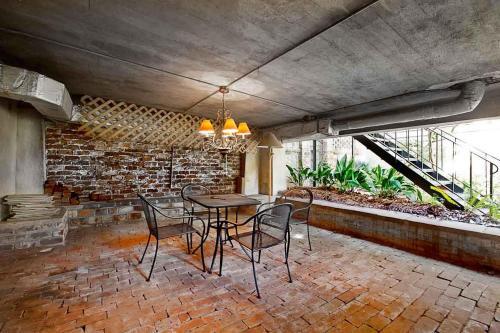 Gaston Garden Apartment By Lucky Savannah