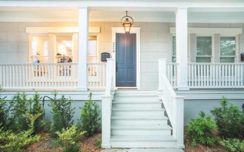 320 East Townhouse By Lucky Savannah