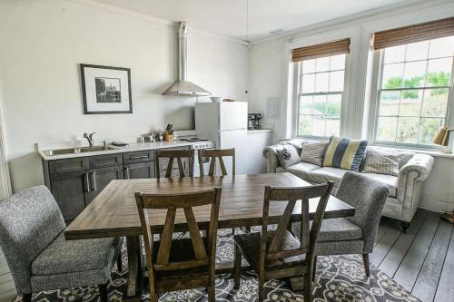 Apartment E � Monterey Sq Penthouse Apt In 19th C Building Apt E