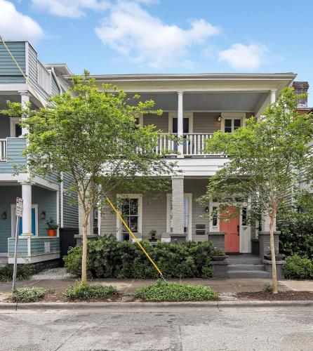 Lorch Porch House Lower By Lucky Savannah
