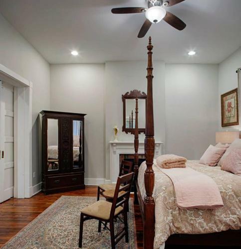 4 Bedroom Large Renovated Townhouse