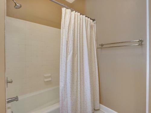 Heated Pool Access Flex Cancelation 3-unit Rental Perfectly In Historic District