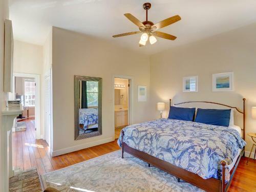 Heated Pool Access Flex Cancelation 3-unit Rental Perfectly In Historic District