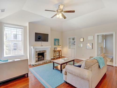 Heated Pool Access Flex Cancelation Historic Lafayette Square Townhouse